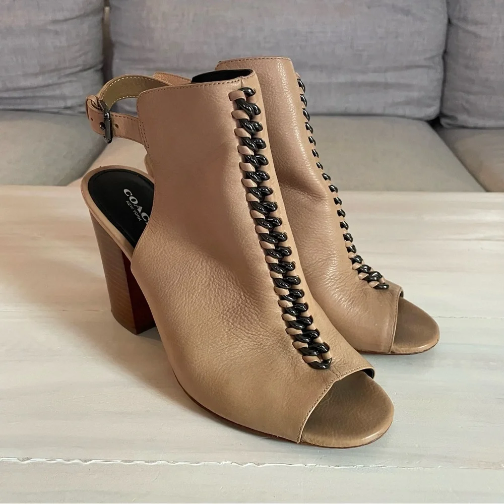 Coach Sandford Saddle Leather Peep Toe Heeled Anke Bootie Cream Beige Size 9.5